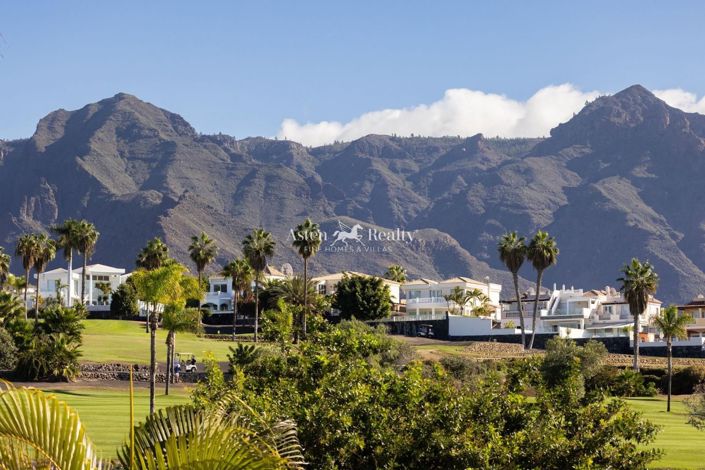 Image No.45-5 Bed Villa for sale