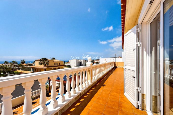 Image No.29-14 Bed Villa for sale