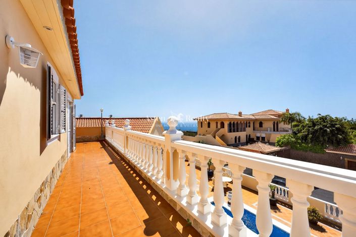 Image No.30-14 Bed Villa for sale