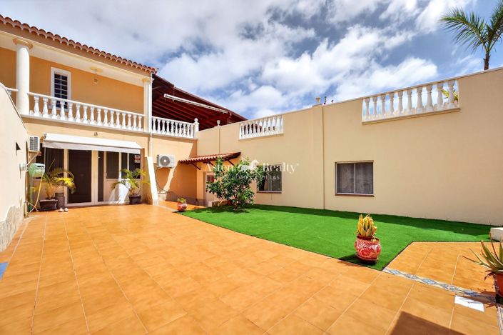 Image No.33-14 Bed Villa for sale