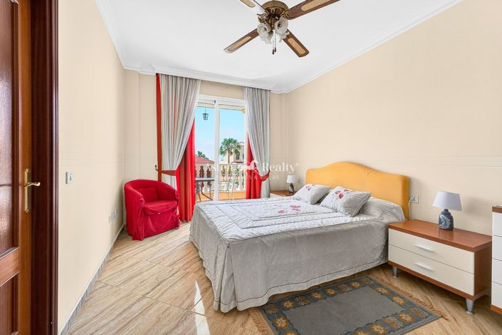 Image No.38-14 Bed Villa for sale