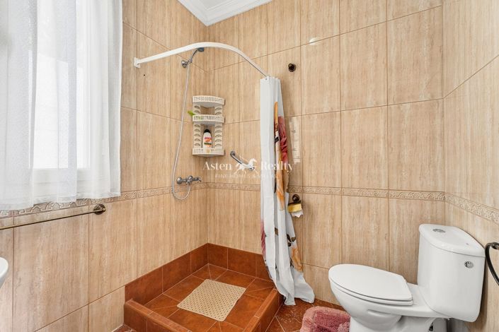 Image No.39-14 Bed Villa for sale