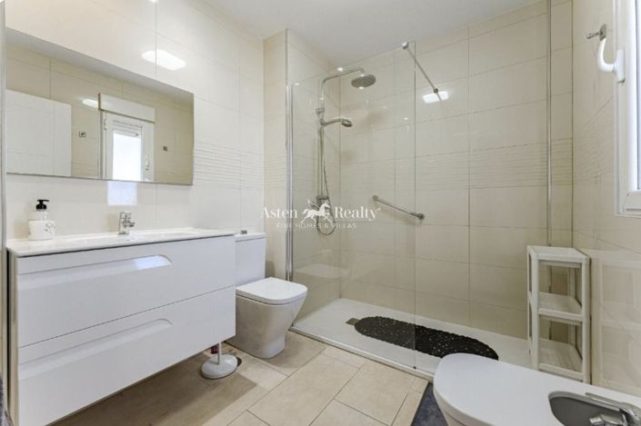 Image No.10-Villa de 4 chambres à vendre à Los Cristianos