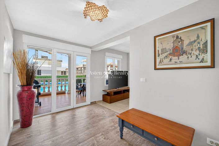 Image No.14-4 Bed Villa for sale