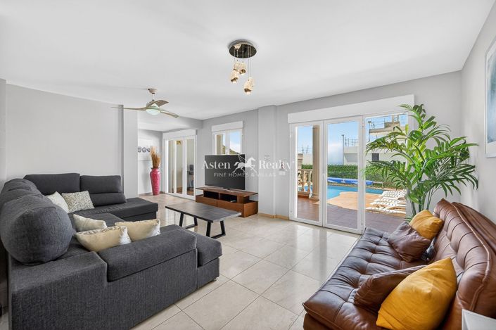 Image No.17-4 Bed Villa for sale