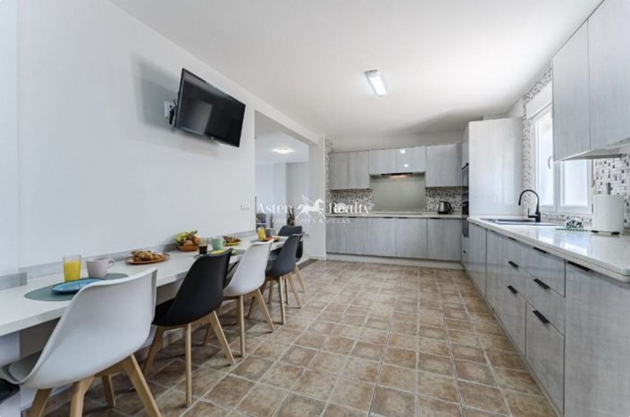 Image No.32-Villa de 4 chambres à vendre à Los Cristianos