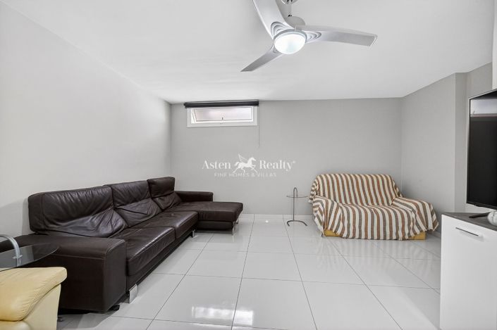 Image No.36-4 Bed Villa for sale