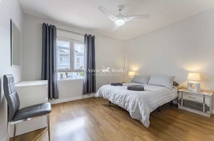 Image No.4-Villa de 4 chambres à vendre à Los Cristianos