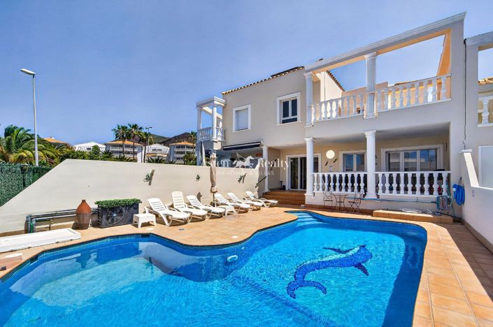 Image No.4-4 Bed Villa for sale