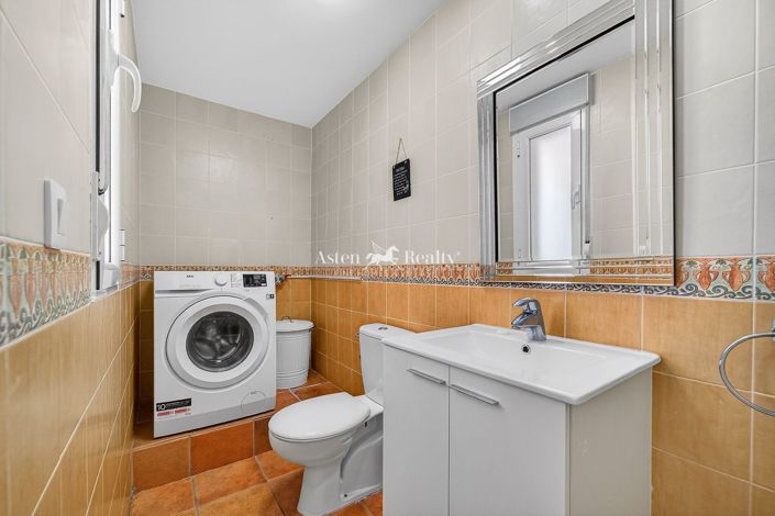 Image No.9-4 Bed Villa for sale