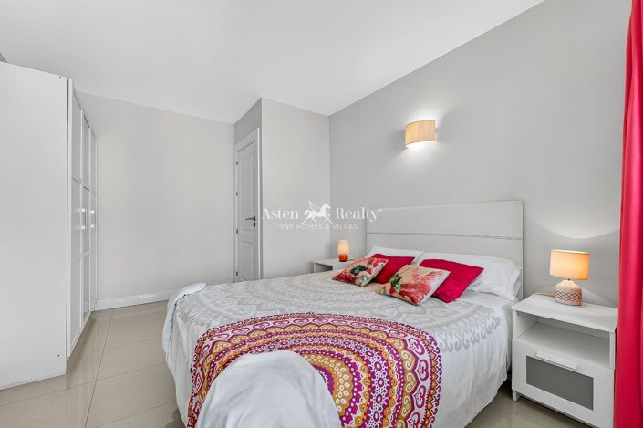 Image No.12-3 Bed Apartment for sale