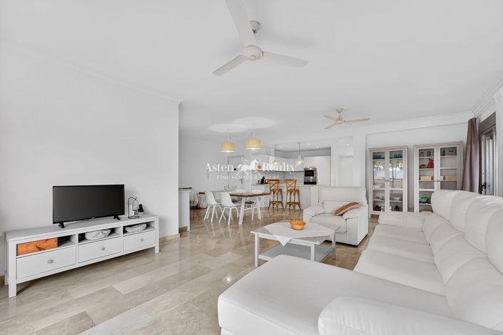 Image No.12-3 Bed Flat for sale