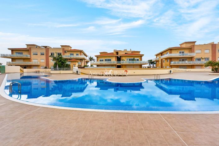 Image No.16-3 Bed Flat for sale