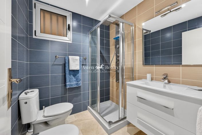 Image No.6-3 Bed Flat for sale