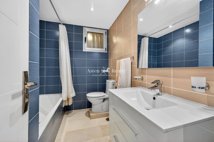 Image No.8-3 Bed Flat for sale