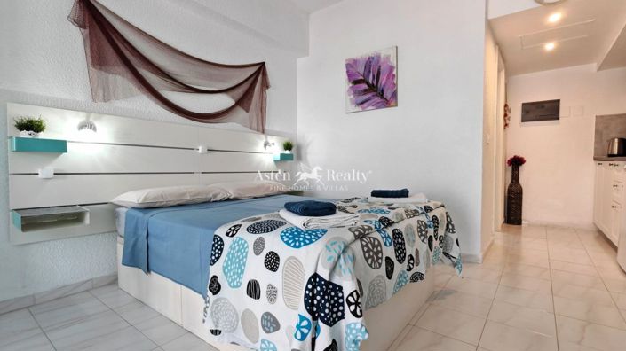 Image No.3-Studio for sale