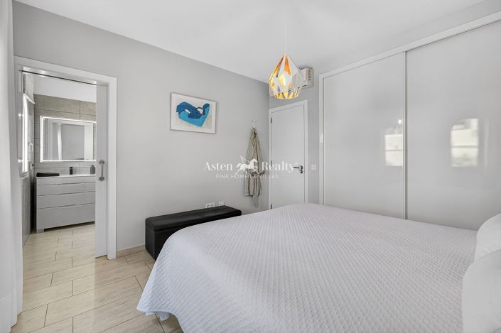 Image No.14-3 Bed House for sale