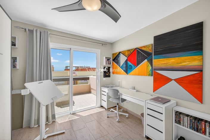 Image No.20-3 Bed House for sale