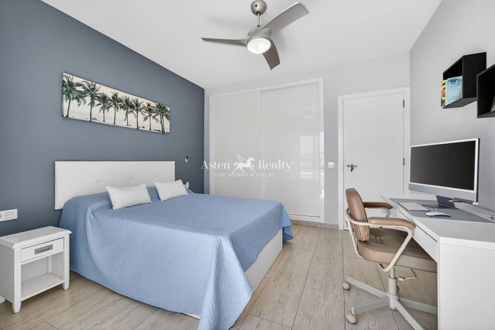 Image No.22-3 Bed House for sale