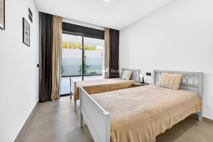 Image No.17-2 Bed Apartment for sale