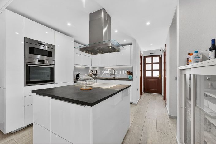 Image No.11-3 Bed Penthouse for sale