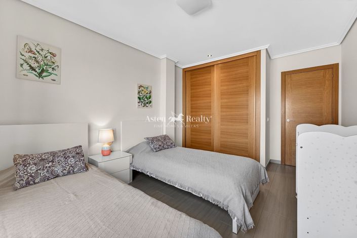 Image No.8-2 Bed Apartment for sale