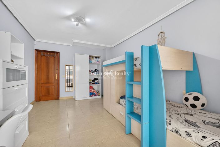 Image No.10-2 Bed Flat for sale