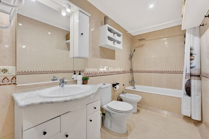 Image No.14-2 Bed Flat for sale