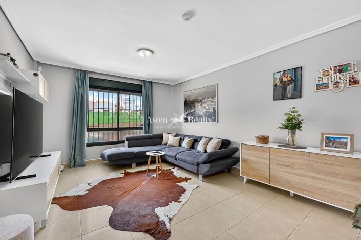 Image No.3-2 Bed Flat for sale