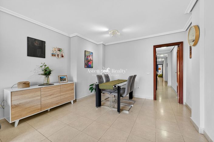 Image No.4-2 Bed Flat for sale