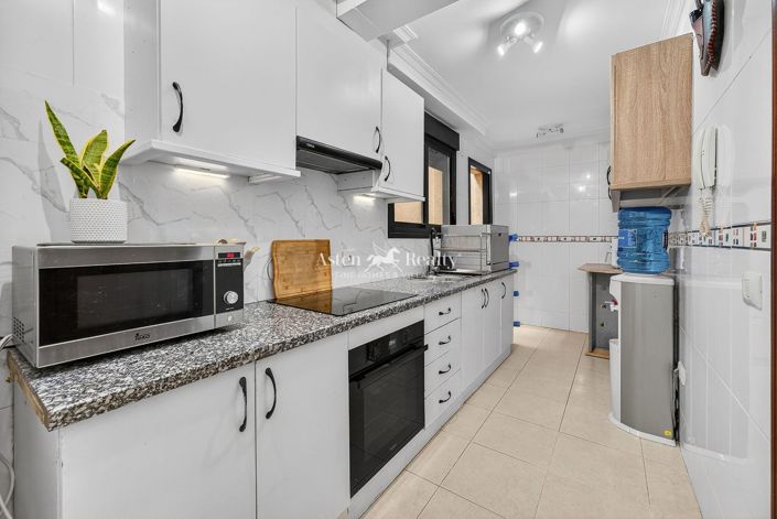 Image No.5-2 Bed Flat for sale