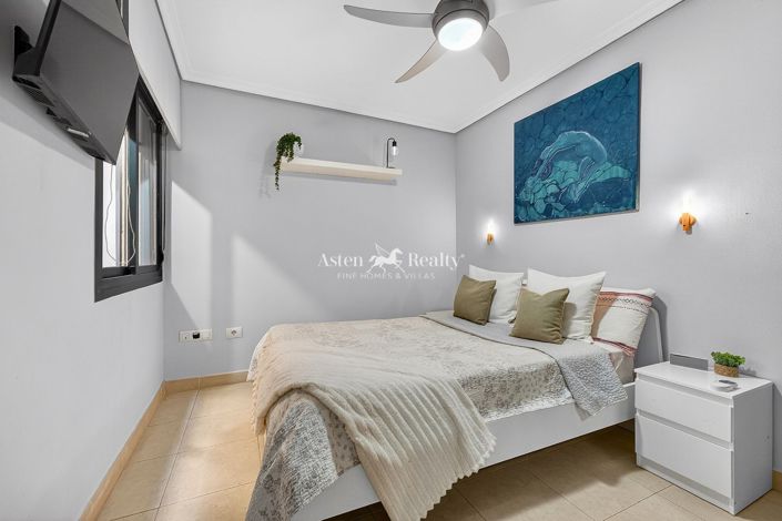 Image No.7-2 Bed Flat for sale