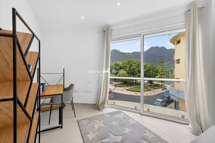 Image No.10-2 Bed Flat for sale