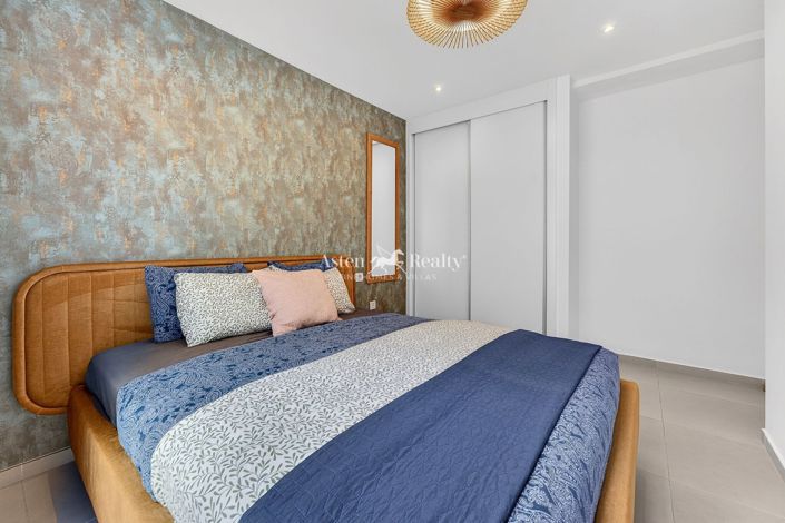 Image No.9-2 Bed Flat for sale