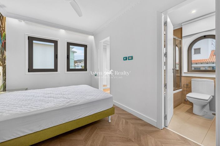 Image No.25-4 Bed Villa for sale