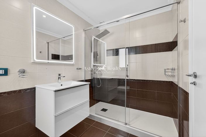 Image No.29-4 Bed Villa for sale