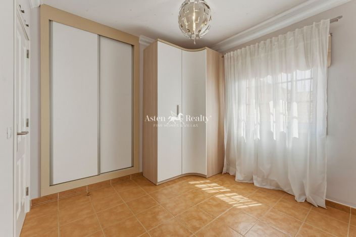 Image No.11-3 Bed Apartment for sale