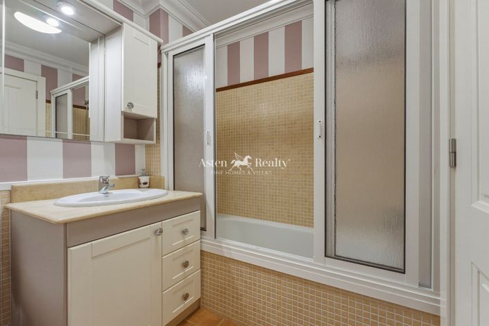 Image No.12-3 Bed Apartment for sale