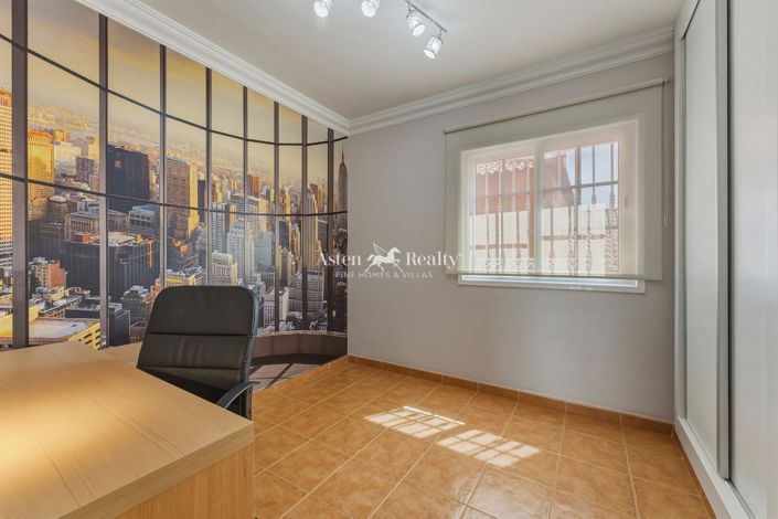 Image No.9-3 Bed Apartment for sale