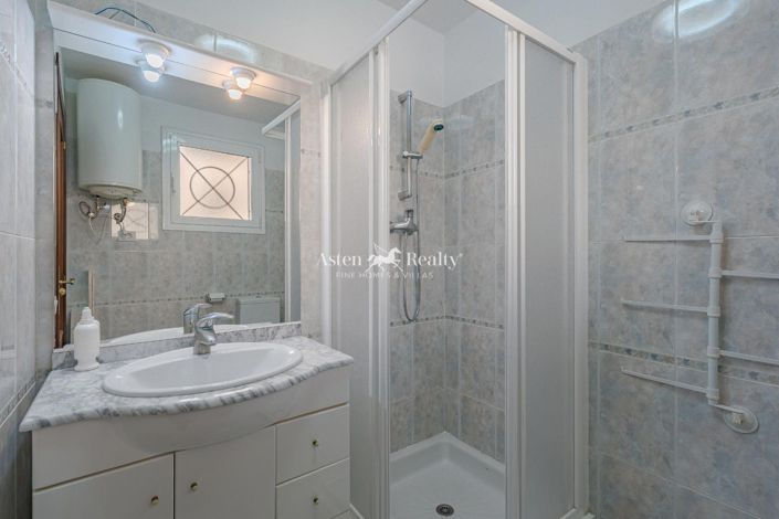 Image No.10-1 Bed Flat for sale