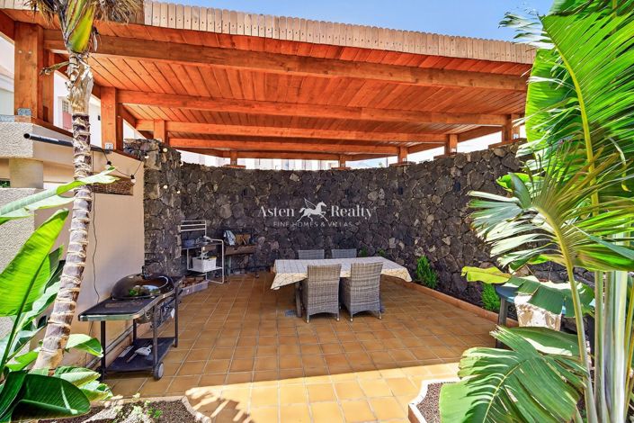 Image No.10-4 Bed Villa for sale