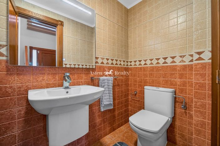 Image No.22-4 Bed Villa for sale