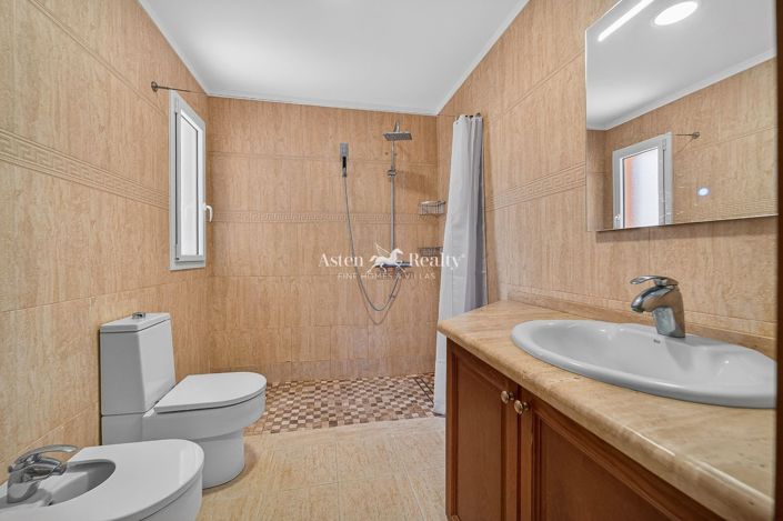 Image No.31-4 Bed Villa for sale