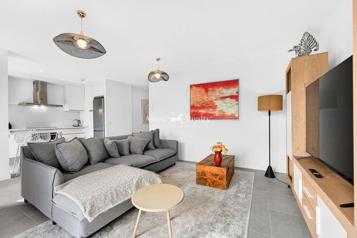 Image No.10-2 Bed Apartment for sale