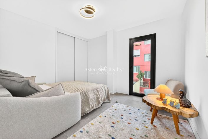 Image No.21-2 Bed Apartment for sale