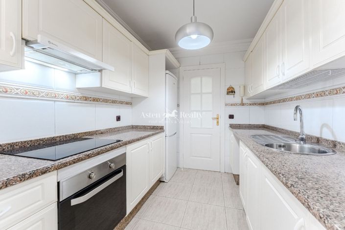 Image No.12-3 Bed Flat for sale