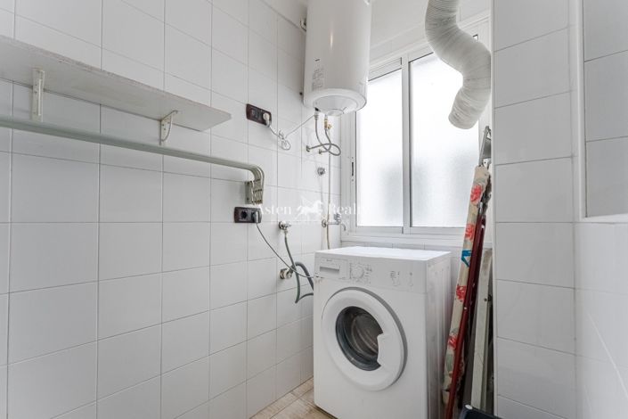 Image No.13-3 Bed Flat for sale