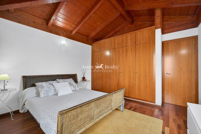 Image No.17-3 Bed Villa for sale