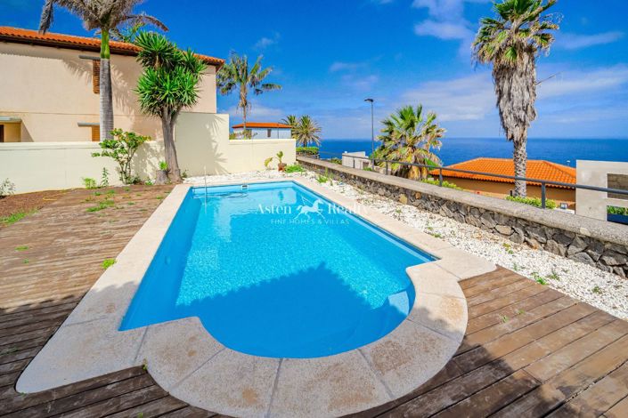 Image No.2-3 Bed Villa for sale