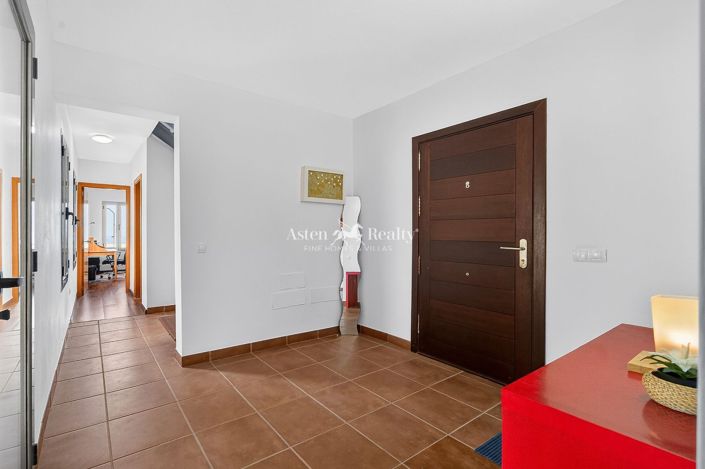 Image No.29-3 Bed Villa for sale